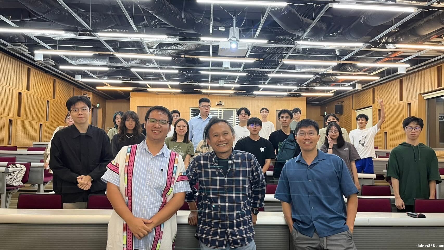 3-落實文化平權與教育包容 新利18软件官网增設「歲時祭儀假」與「多元文化假」