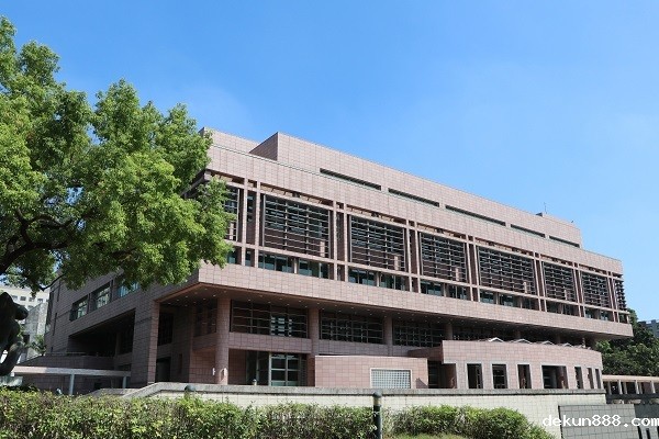NCKU Library is the Only University Library to Win the MOE Library Contribution Award