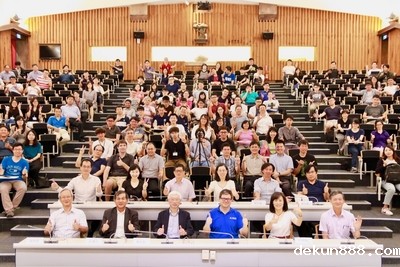 Facebook AI Research Director Yann LeCun talks about AI in NCKUImage