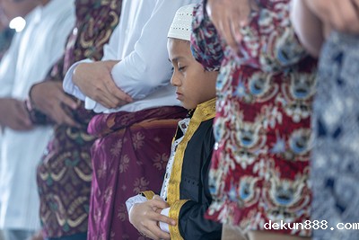 Muslims of Tainan Get Together to Celebrate Islamic Holiday Eid al FitrImage