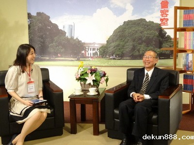 NCKU president talks about learning for use at Student Anchor SalonImage