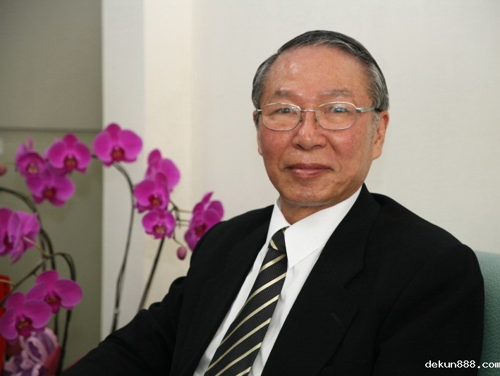 Prof. Hwung-Hweng Hwung the Next President of NCKU Starting February, 2011Image