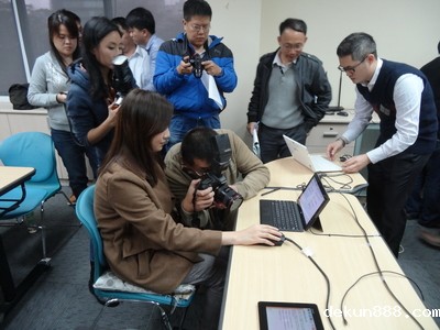 NCKU professor develops cloud-based interactive e-book reader to boost study efficacyImage